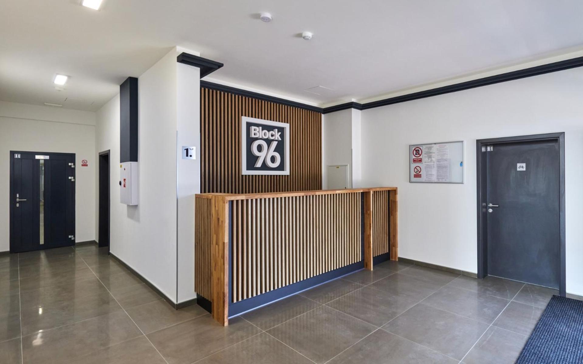 Block 96 Apartments 兹林 外观 照片